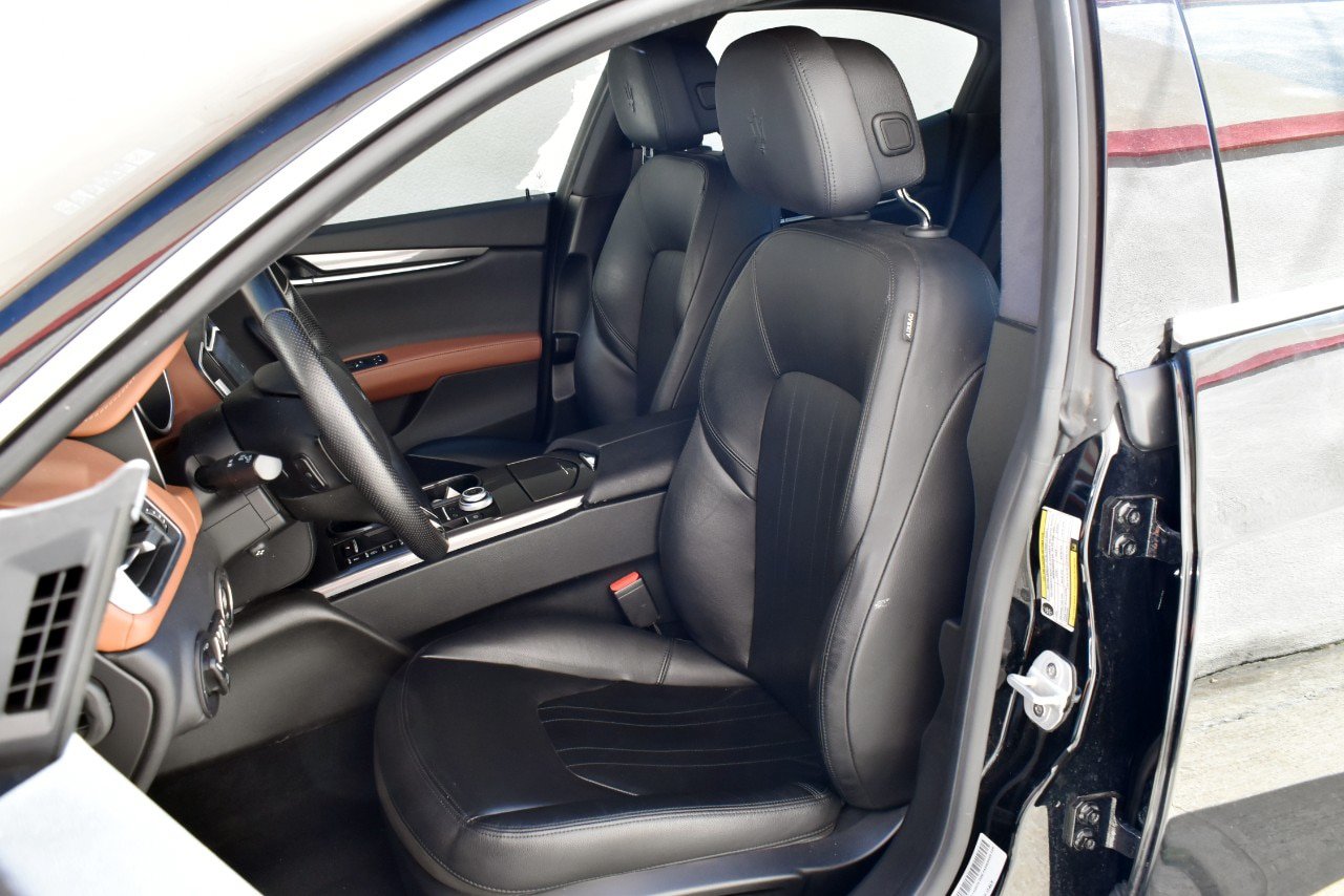 Used 2020 Maserati Ghibli RWD image 11