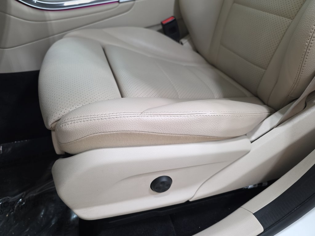 Used 2022 Mercedes-Benz GLC 300 4MATIC image 29