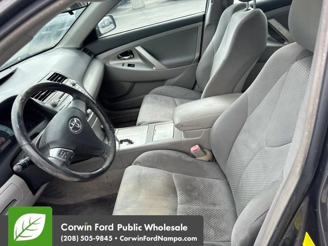 Used 2011 Toyota Camry SE w/ SE Extra-Value Pkg #1 FWD image 13