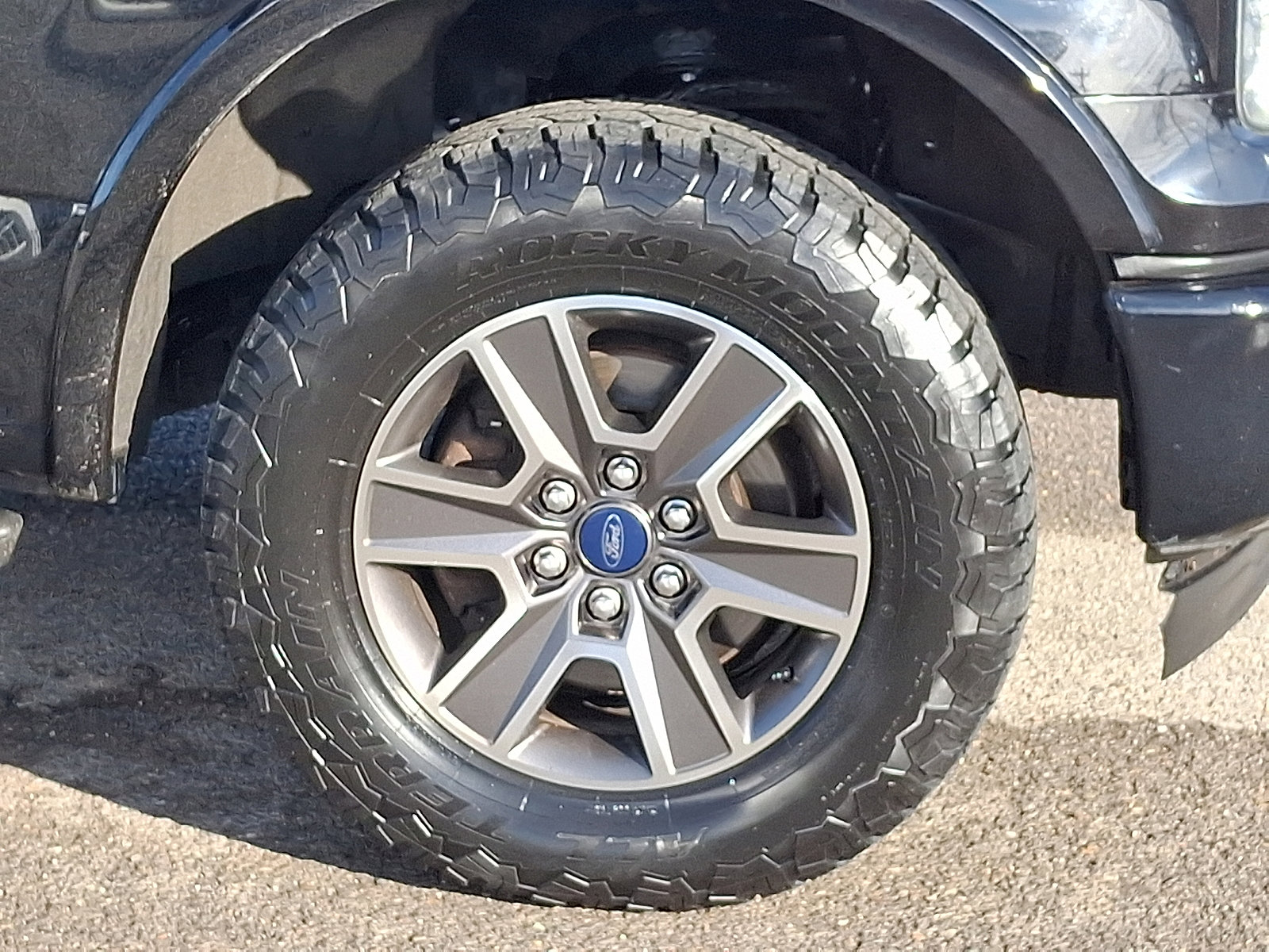 Certified 2017 Ford F150 XLT w/ Equipment Group 302A Luxury image 8