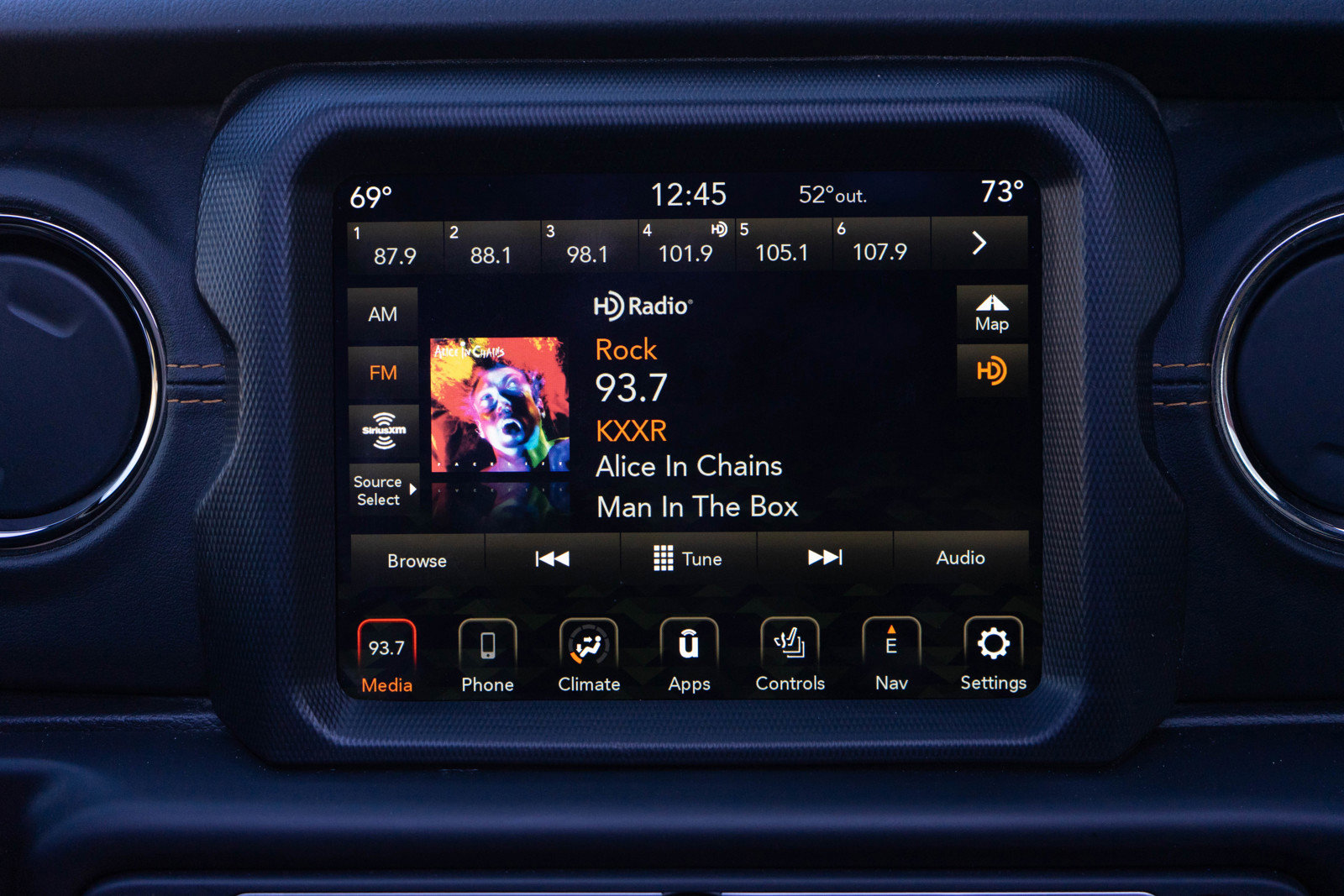 Used 2022 Jeep Wrangler Unlimited Sahara image 14