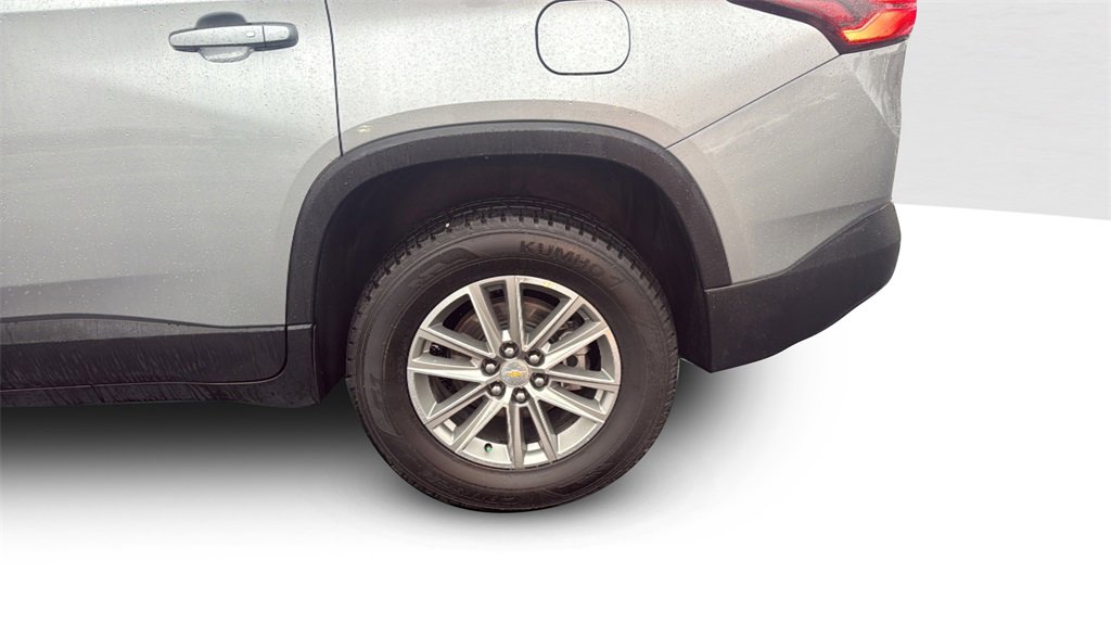 Used 2023 Chevrolet Traverse LT image 18