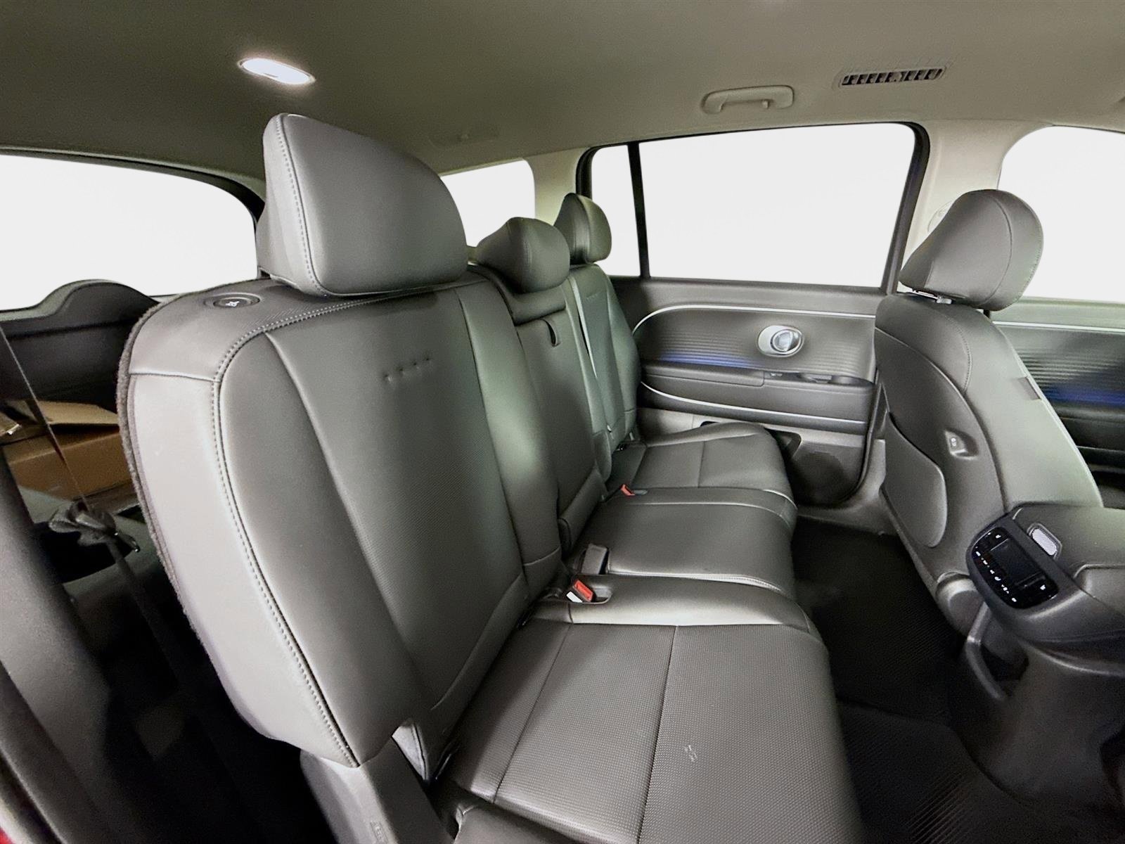 New 2026 Hyundai Ioniq 9 SEL image 28