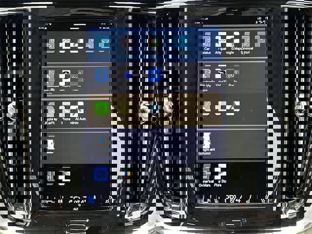 Used 2024 Volvo S60 B5 Plus image 14