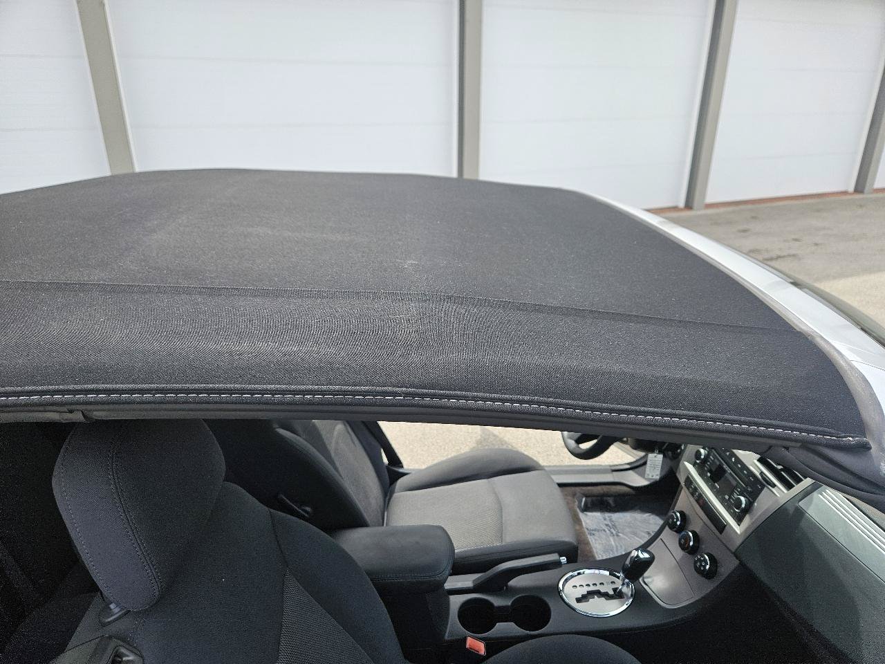 Used 2010 Chrysler Sebring Touring FWD image 14