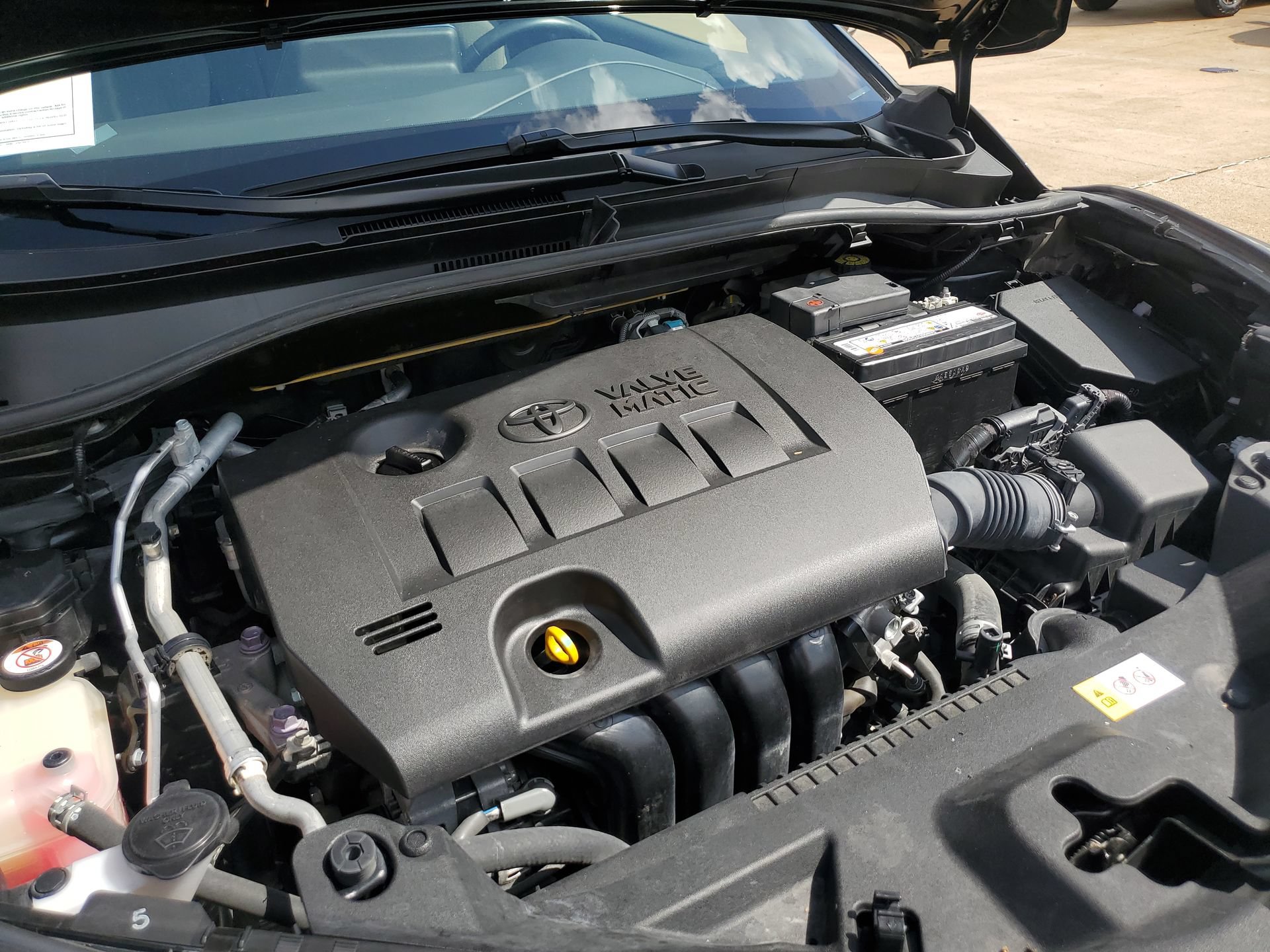 Used 2019 Toyota C-HR XLE FWD image 35