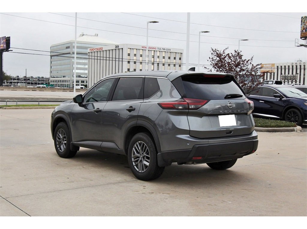 Used 2024 Nissan Rogue S image 4