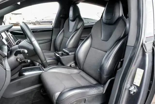 Used 2018 Tesla Model X 100D image 39