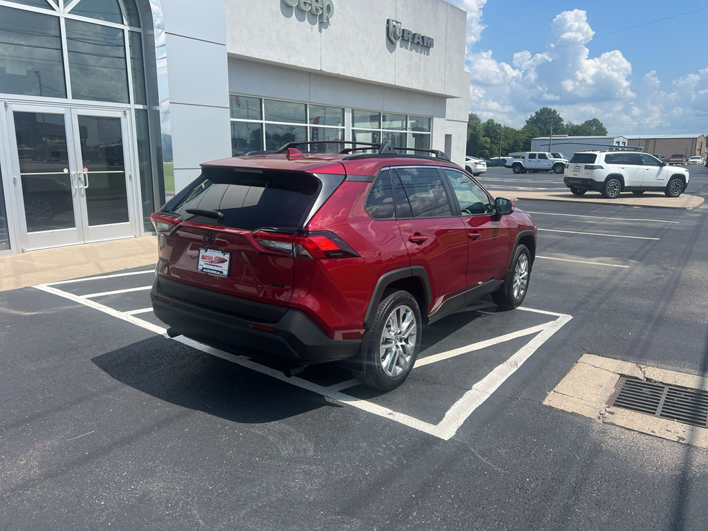 Used 2024 Toyota RAV4 XLE Premium FWD image 9