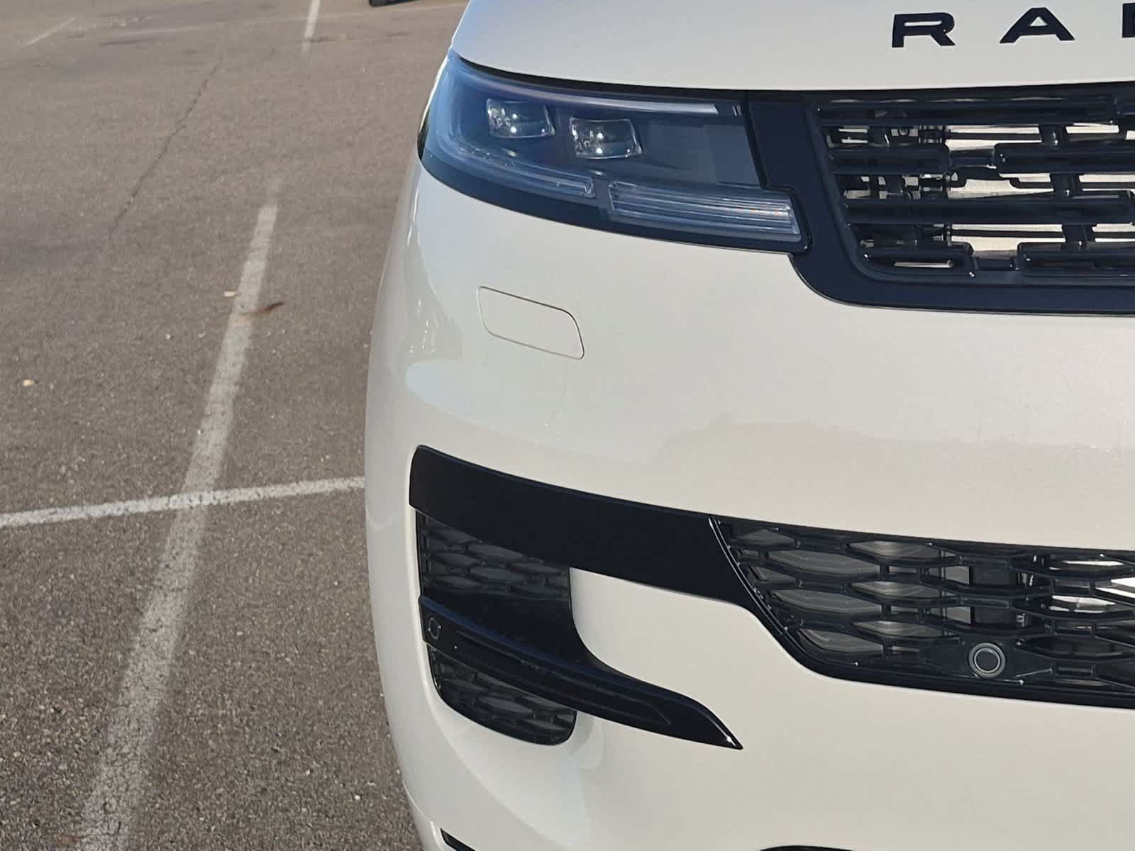 New 2027 Land Rover Range Rover Sport Dynamic SE AWD/4WD image 10