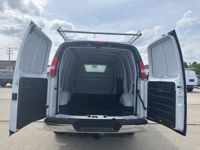 New 2026 Chevrolet Express 2500 w/ Driver Convenience Package RWD image 9