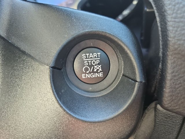 Used 2021 Jeep Compass Latitude FWD image 25