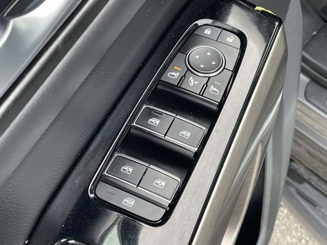 Used 2023 Nissan Pathfinder Platinum w/ Cargo Package image 17