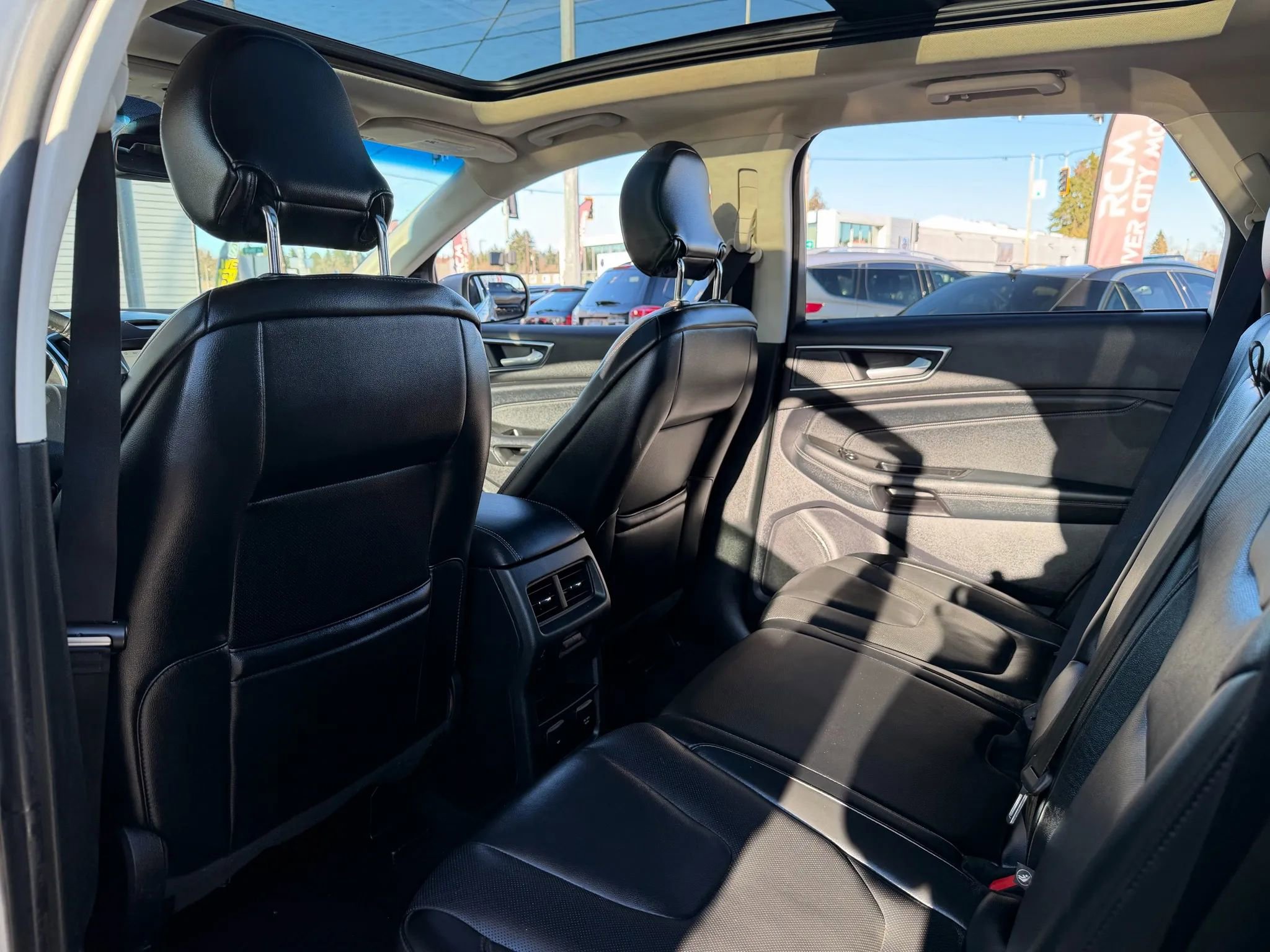 Used 2019 Ford Edge Titanium w/ Equipment Group 301A image 19