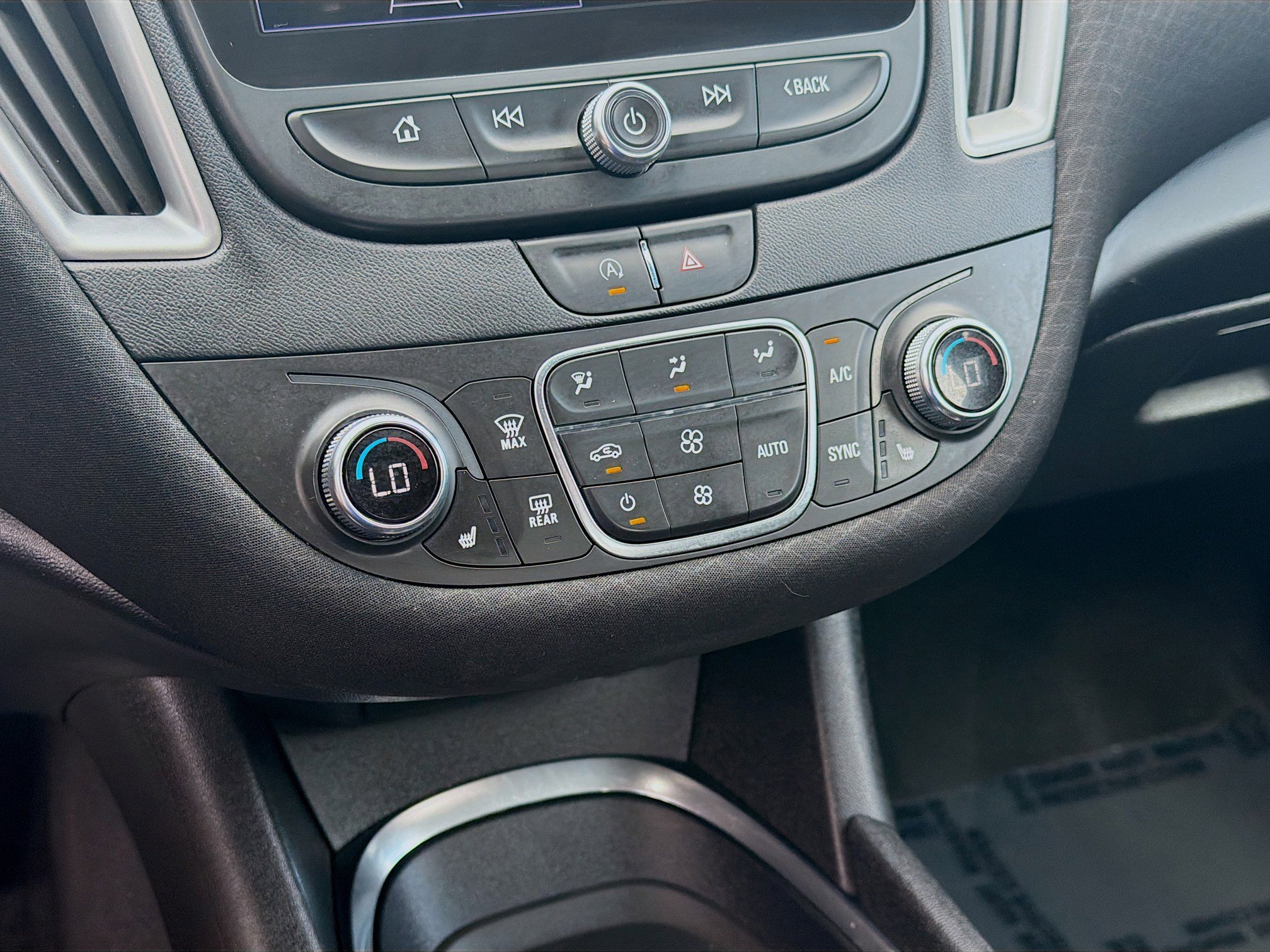 Used 2022 Chevrolet Malibu LT image 12