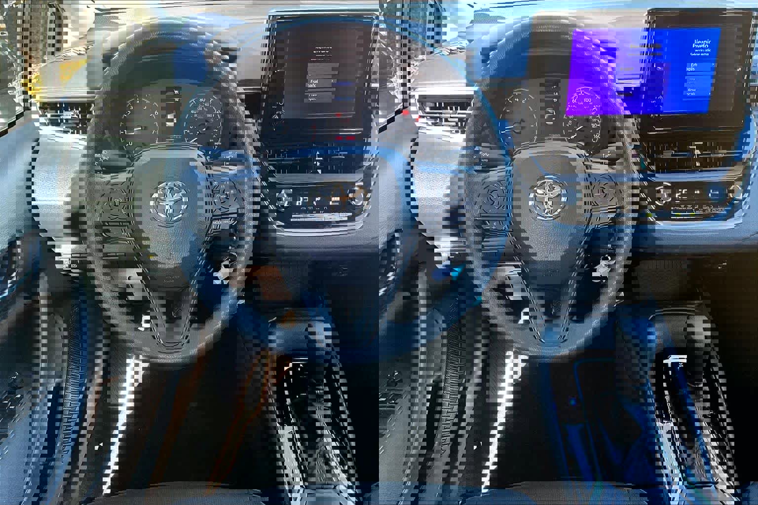 Certified 2023 Toyota Corolla LE image 5