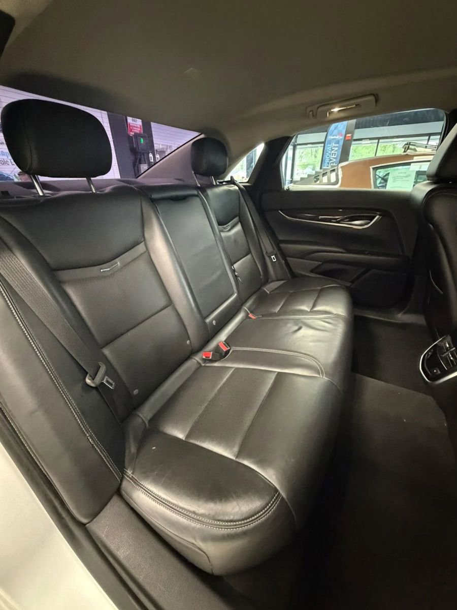 Used 2015 Cadillac XTS Luxury AWD/4WD image 11