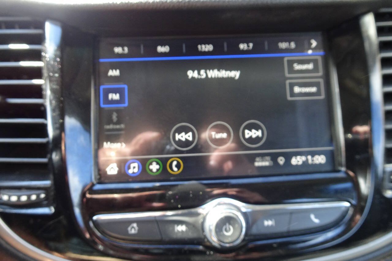 Used 2019 Chevrolet Trax LS AWD/4WD image 24