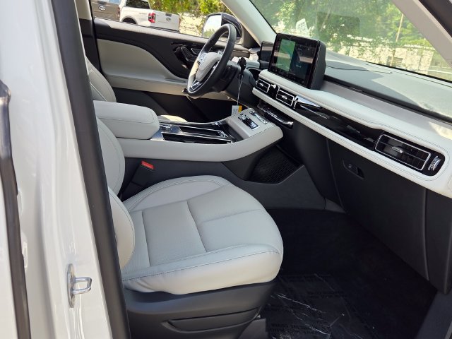 New 2026 Lincoln Aviator Reserve RWD image 11