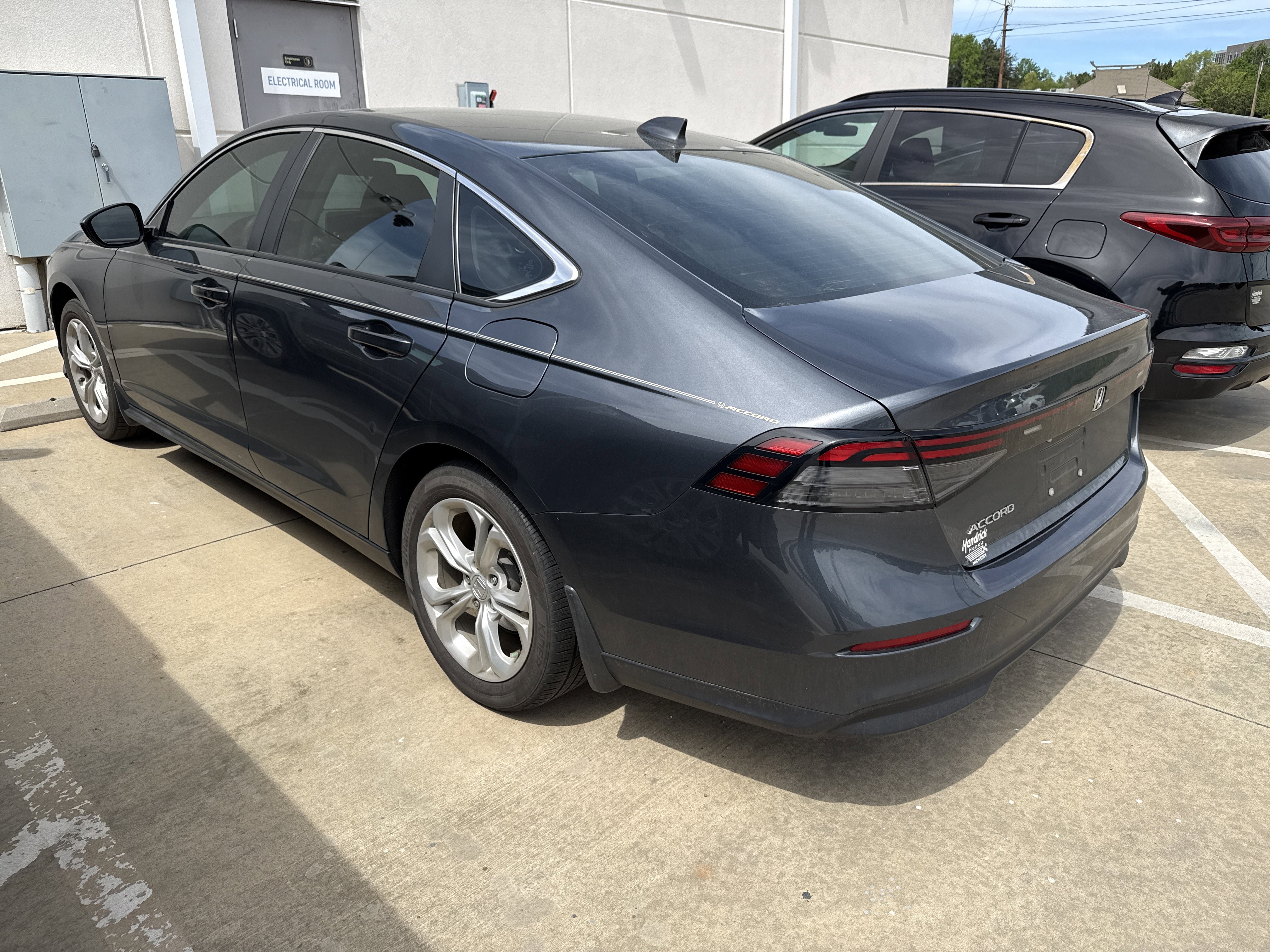 Used 2023 Honda Accord LX image 7
