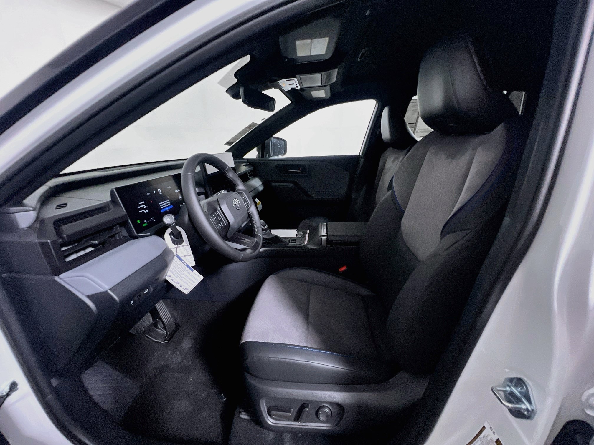 New 2026 Toyota RAV4 XSE AWD/4WD image 14