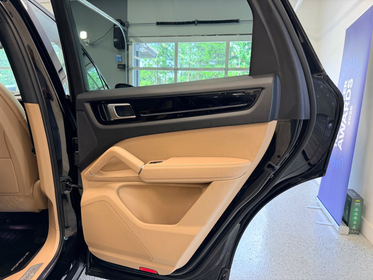 Used 2019 Porsche Cayenne AWD/4WD image 30