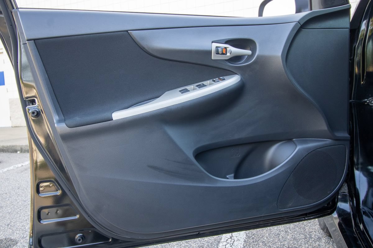 Used 2013 Toyota Corolla S FWD image 10