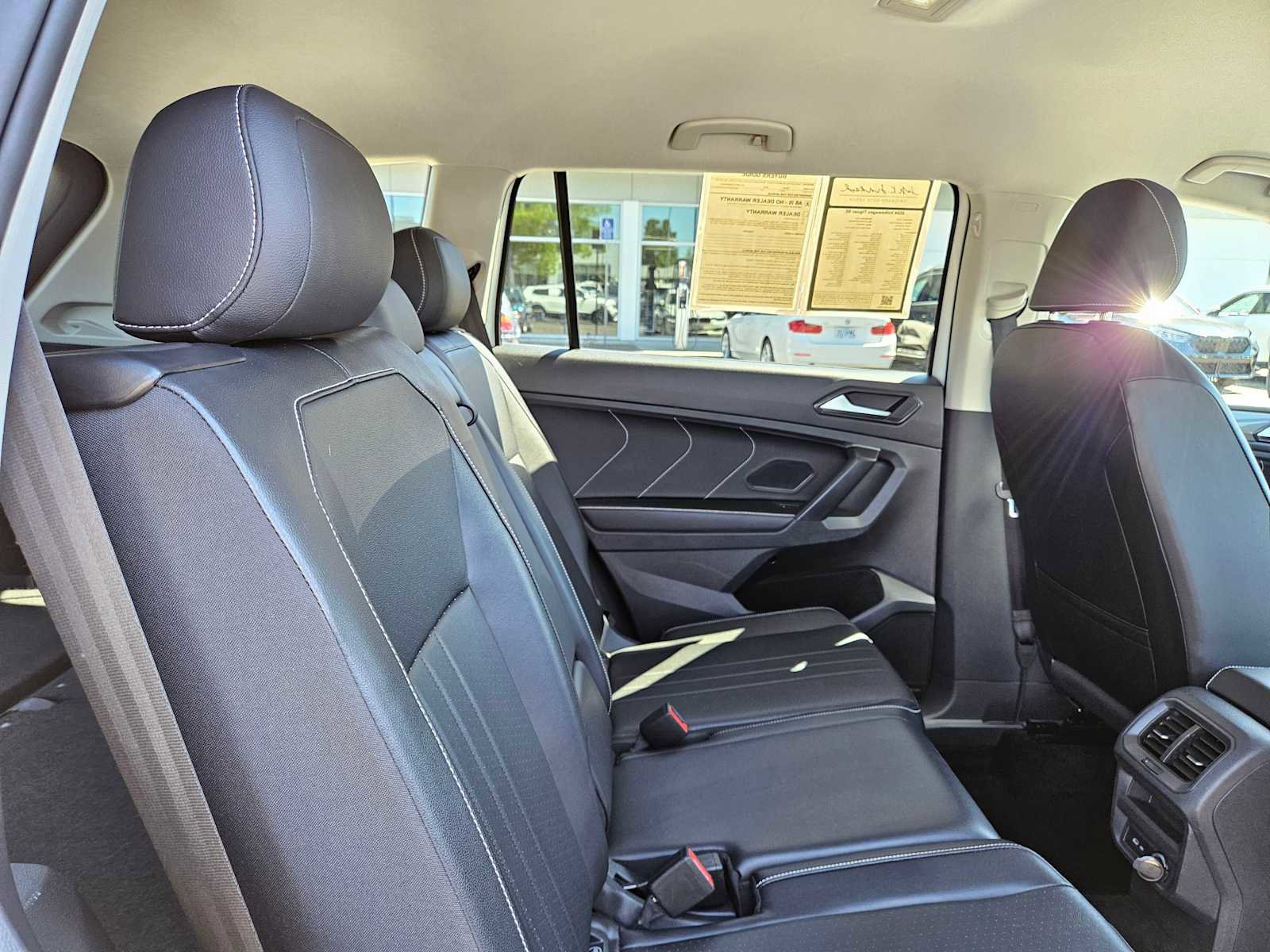 Used 2024 Volkswagen Tiguan SE image 18