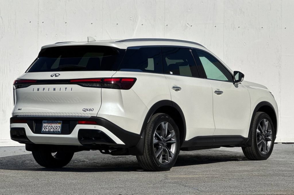 Certified 2023 INFINITI QX60 Luxe w/ Cargo Package image 3