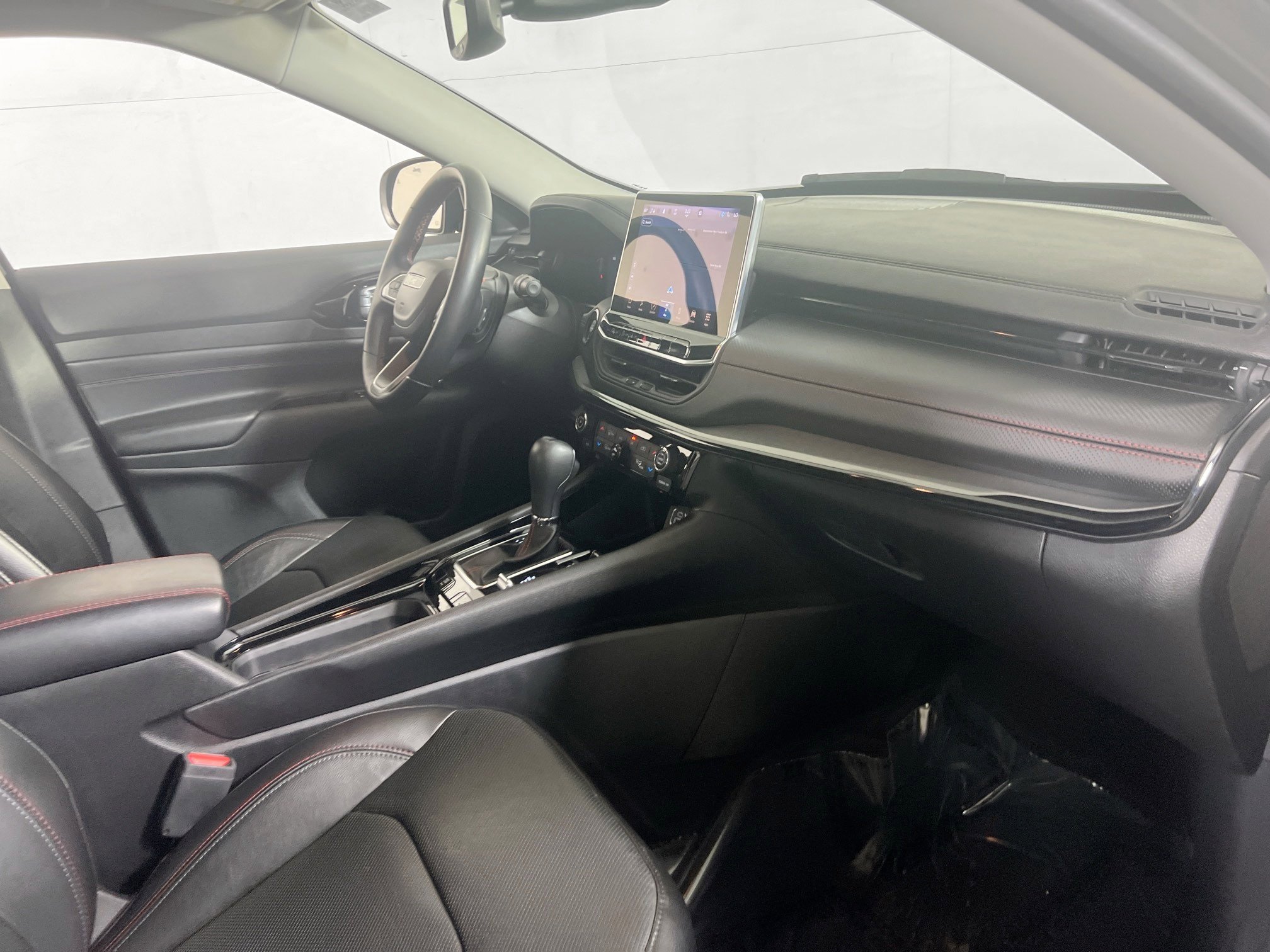 Used 2022 Jeep Compass Trailhawk w/ Trailhawk Elite Group image 28