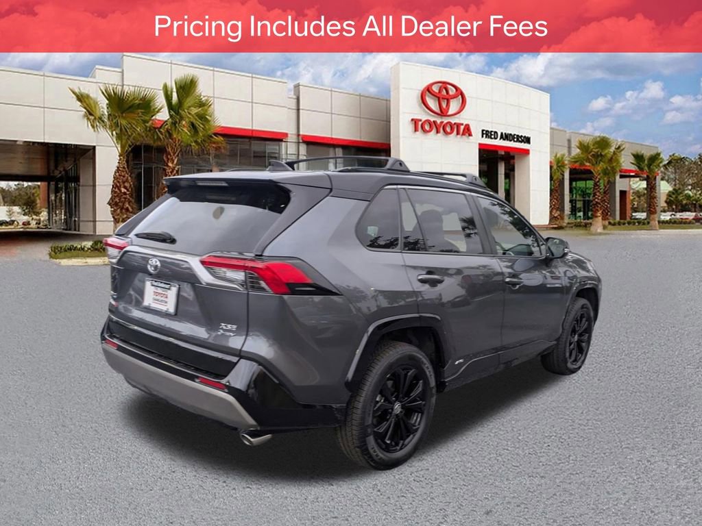 Used 2025 Toyota RAV4 XSE AWD/4WD image 5