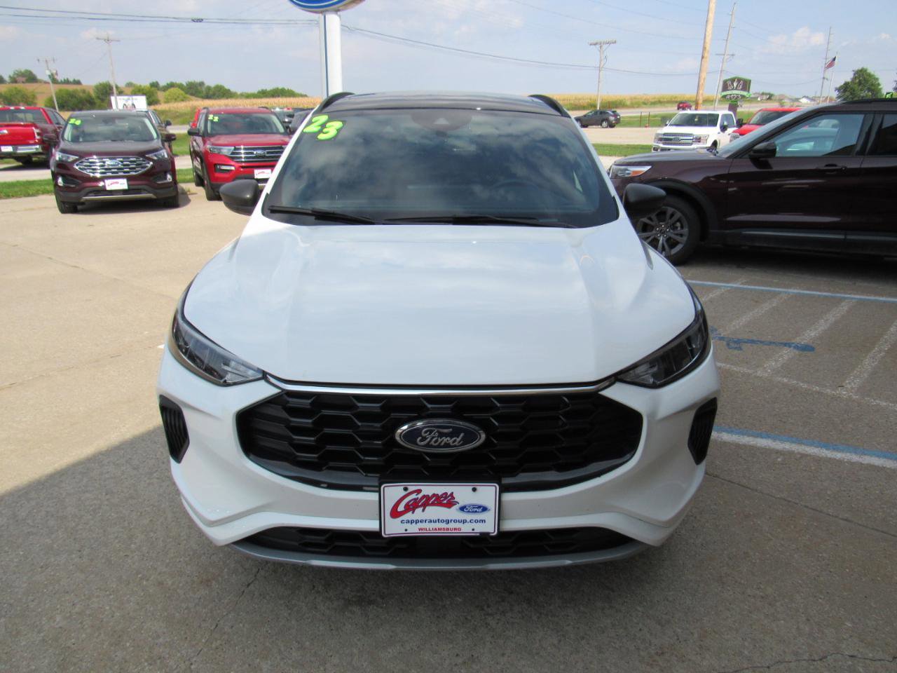 Used 2023 Ford Escape ST-Line w/ Tech Pack #1 AWD/4WD image 2