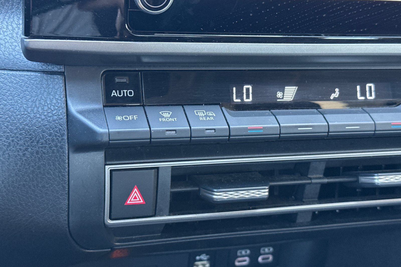 Certified 2025 Toyota Camry LE FWD image 29