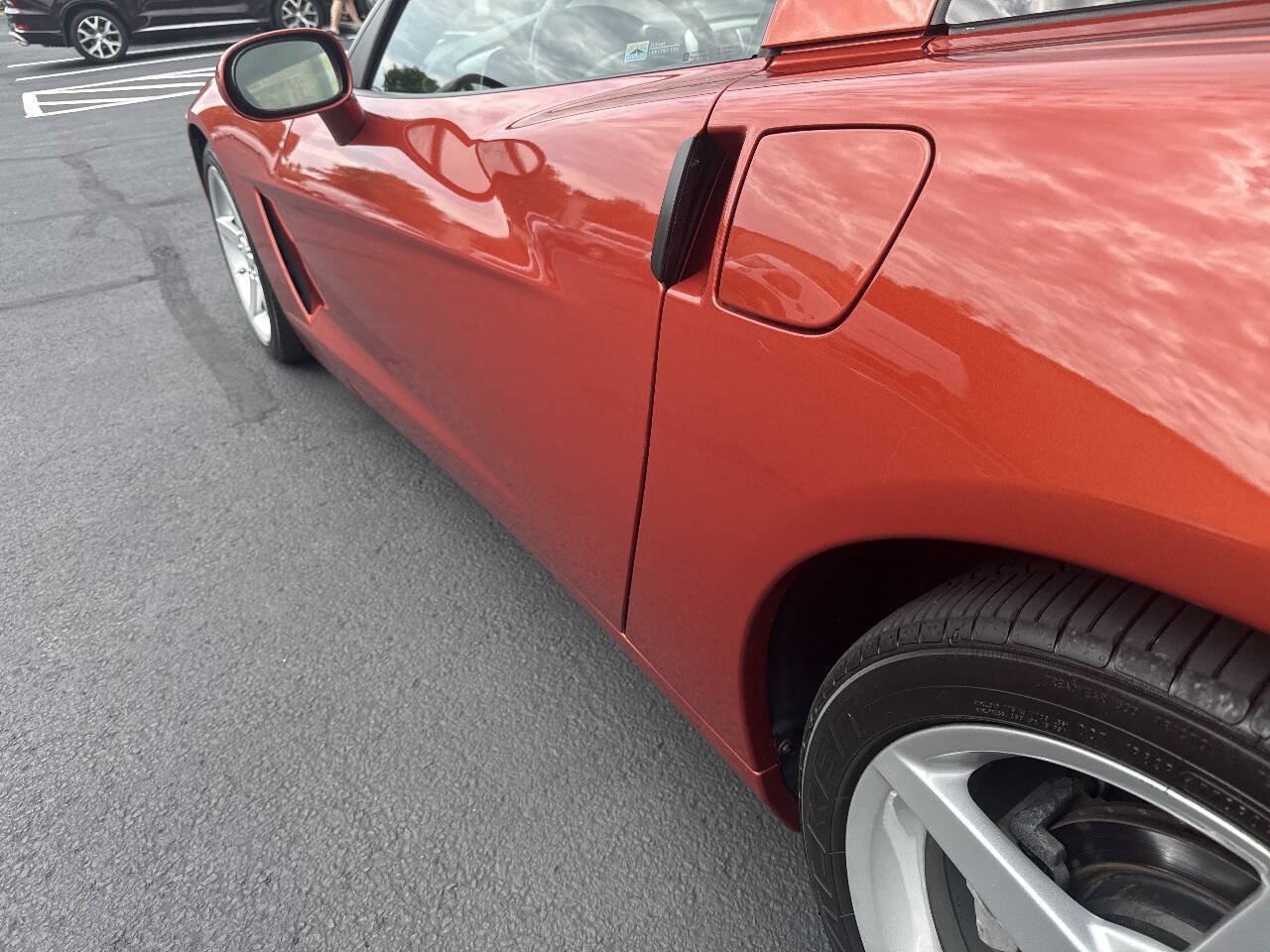 Used 2005 Chevrolet Corvette Coupe w/ Preferred Equipment Group RWD image 24