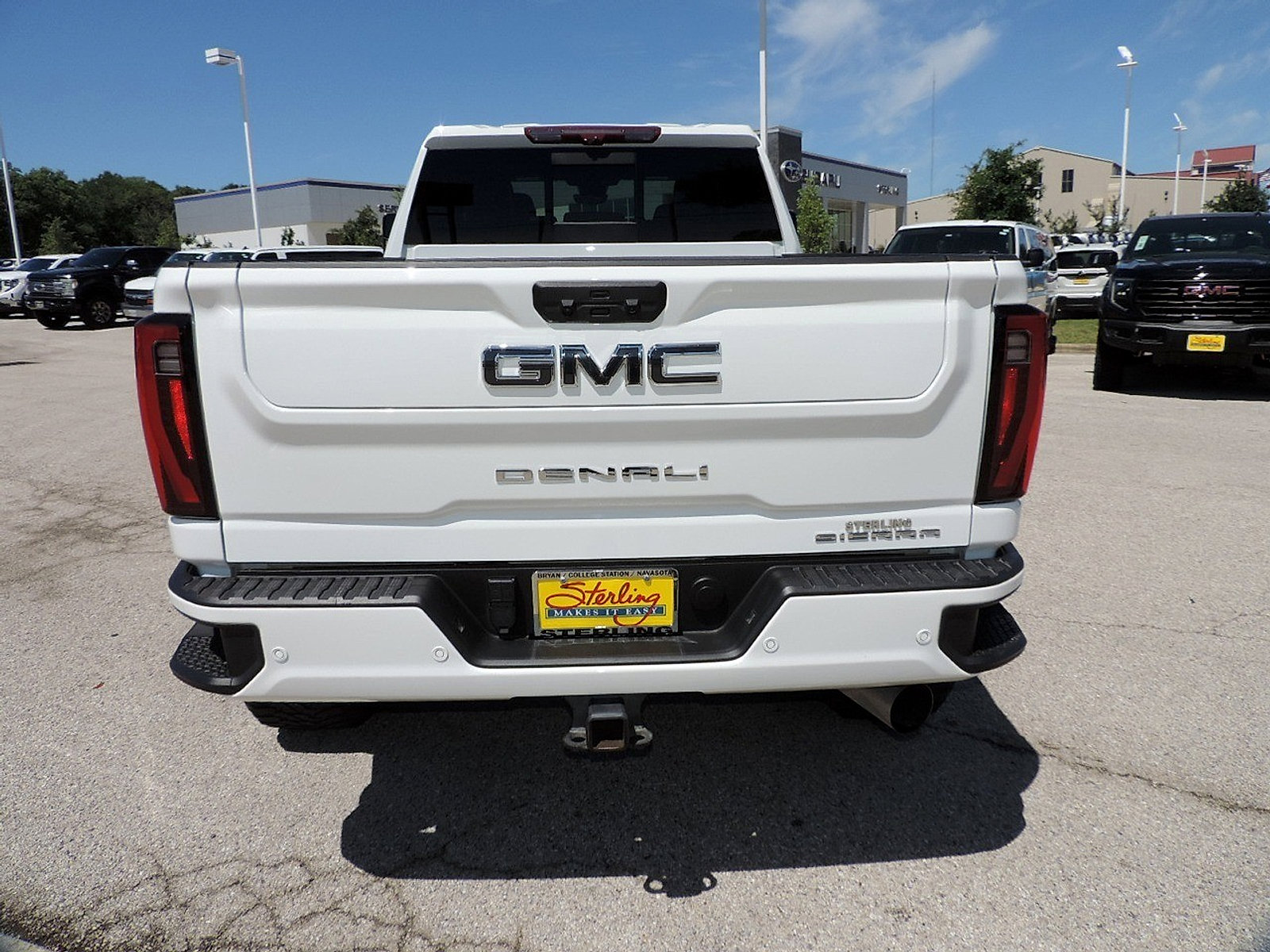 Used 2024 GMC Sierra 2500 Denali Ultimate AWD/4WD image 6