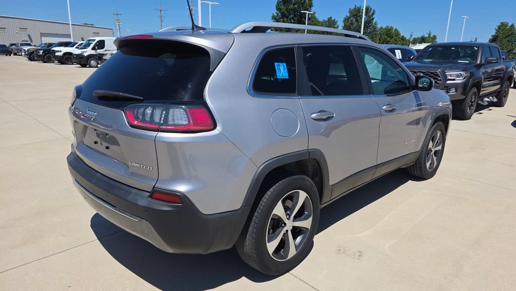 Used 2019 Jeep Cherokee Limited AWD/4WD image 5