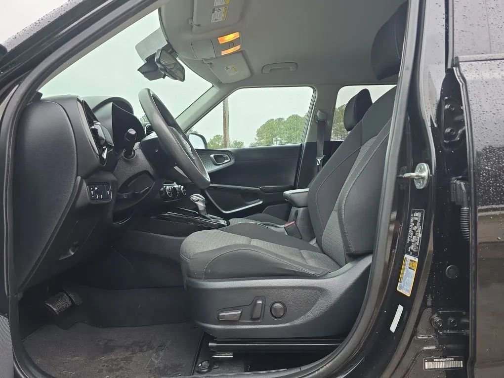 Used 2022 Kia Soul S image 13