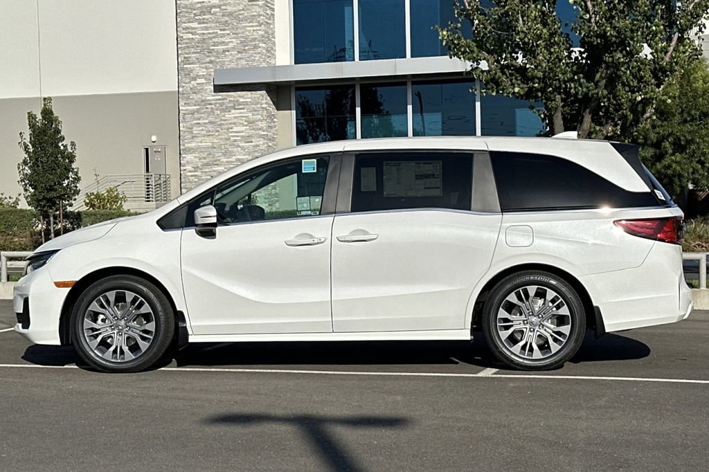 New 2026 Honda Odyssey Touring image 6