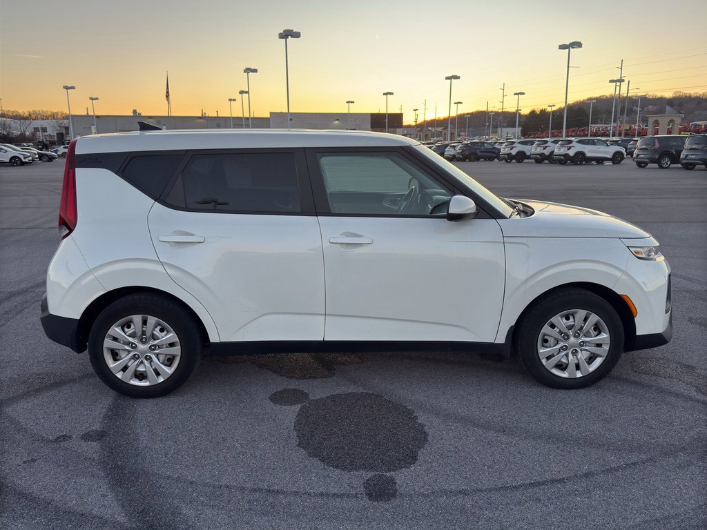 Used 2020 Kia Soul LX image 6