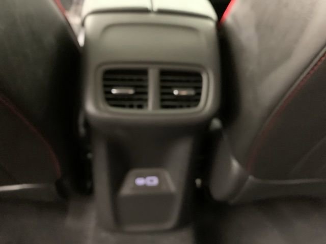 Used 2022 Buick Envision Essence w/ Technology Package I FWD image 33