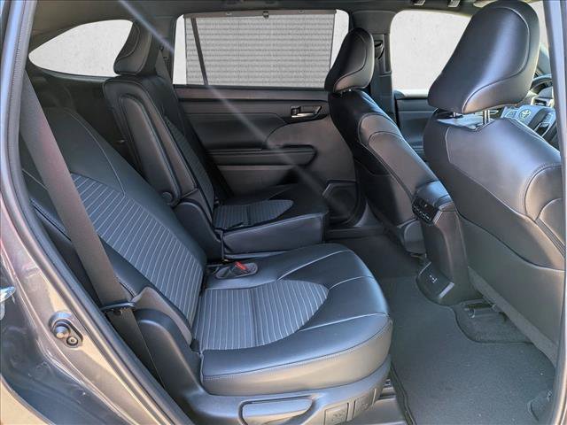 Used 2023 Toyota Highlander XSE FWD image 20