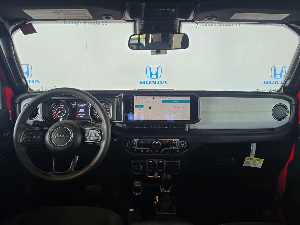 Used 2024 Jeep Gladiator Sport AWD/4WD image 8