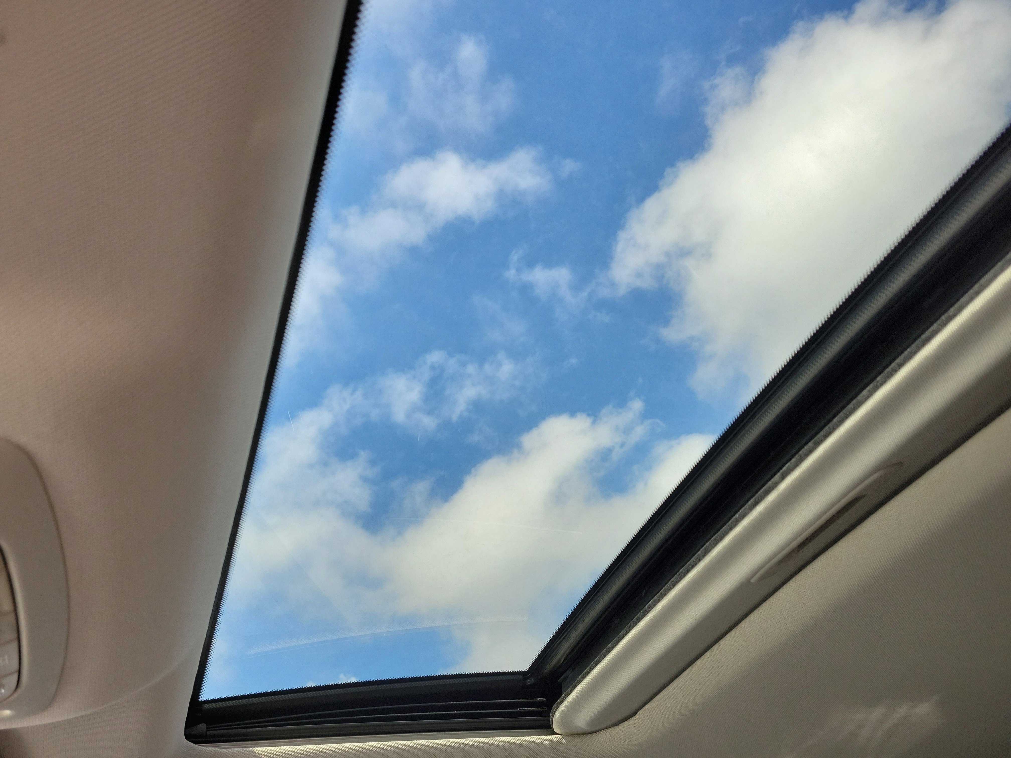 Used 2019 INFINITI Q50 Luxe w/ Essential Package (3.0T Luxe) image 31