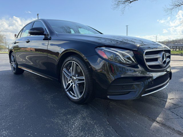 Certified 2019 Mercedes-Benz E 300 4MATIC image 1