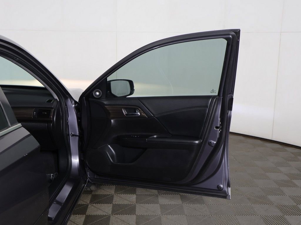 Used 2016 Honda Accord EX-L image 18