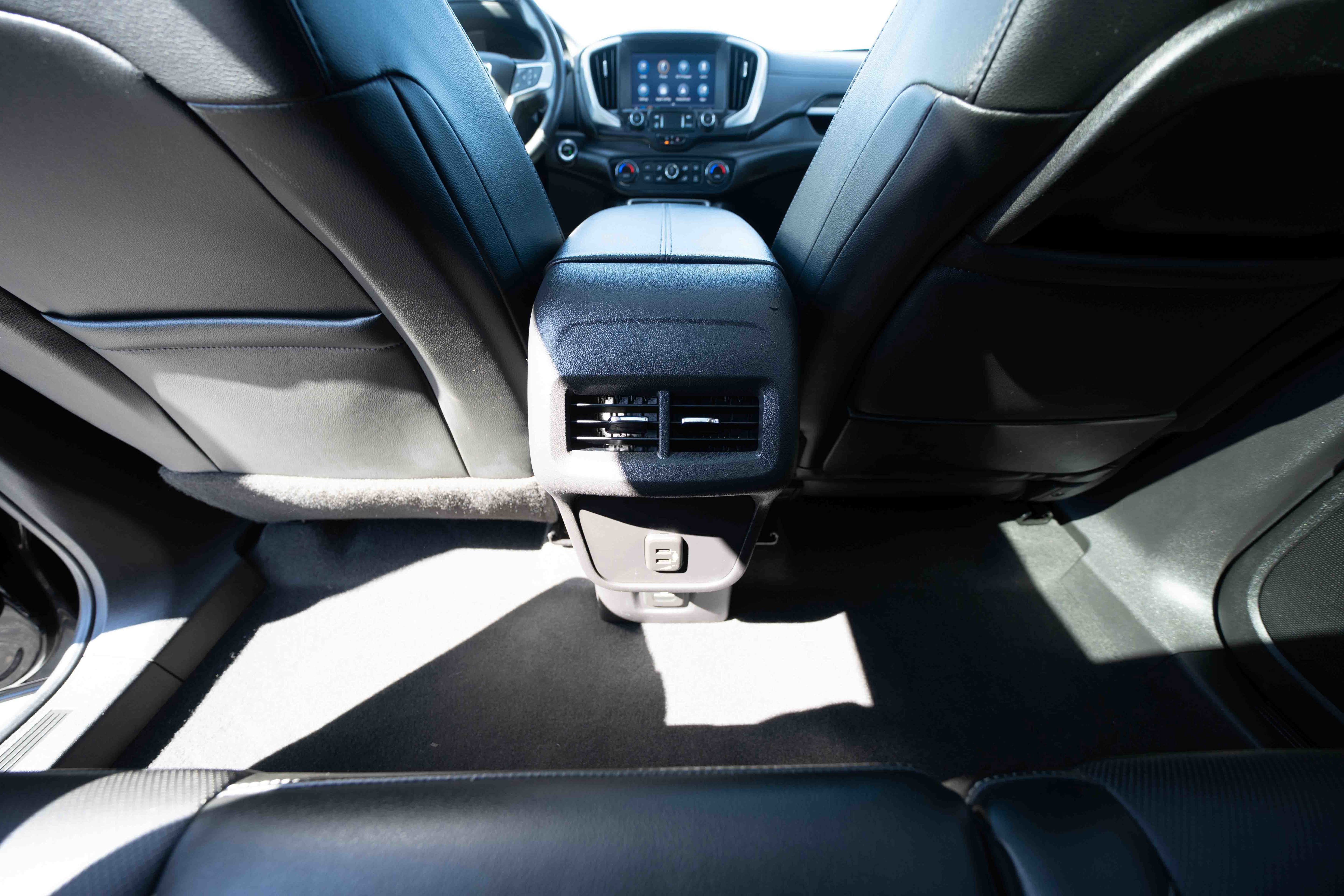 Used 2022 GMC Terrain SLT image 22