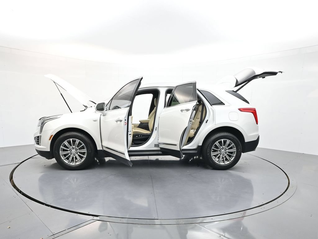 Used 2017 Cadillac XT5 Luxury w/ Driver Awareness Package FWD image 35