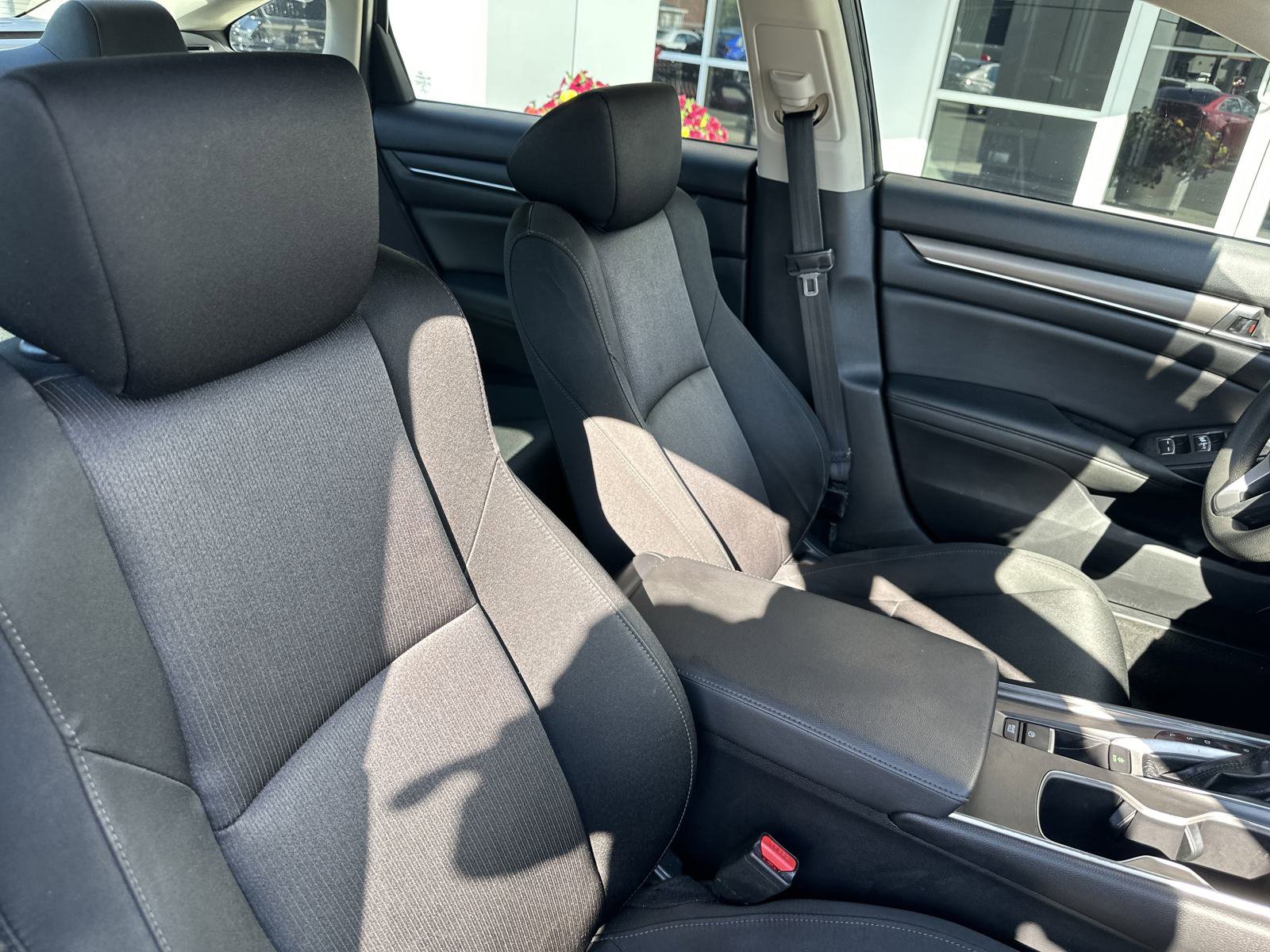 Used 2019 Honda Accord LX image 27