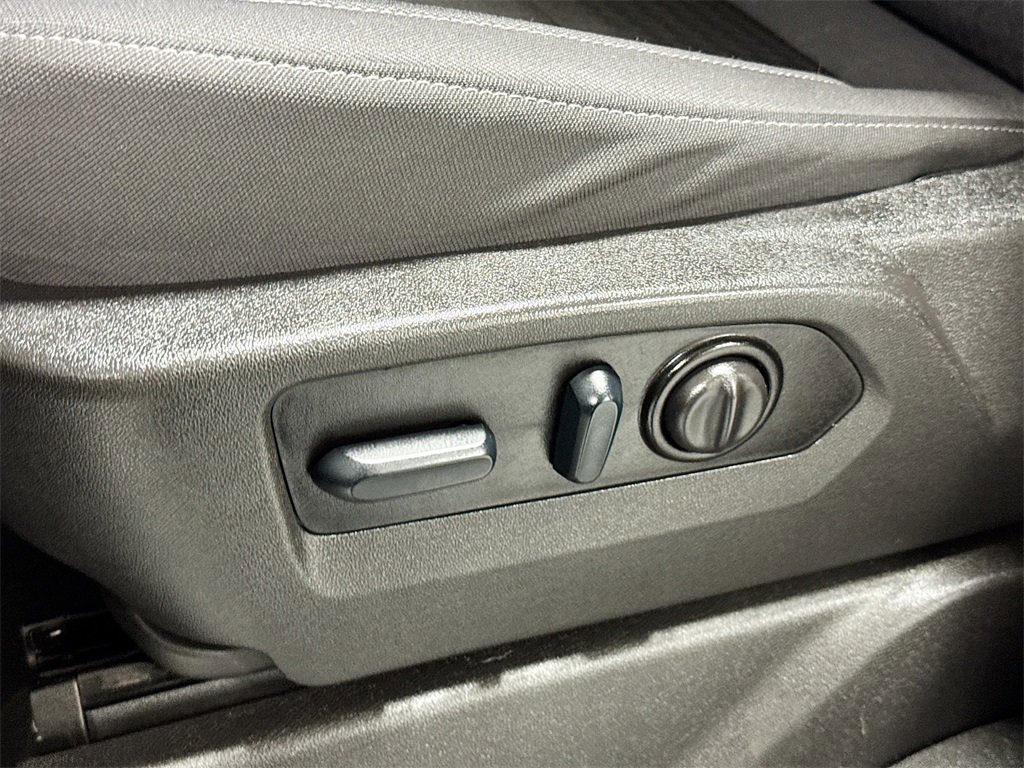 Used 2022 Chevrolet Silverado 1500 RST image 25