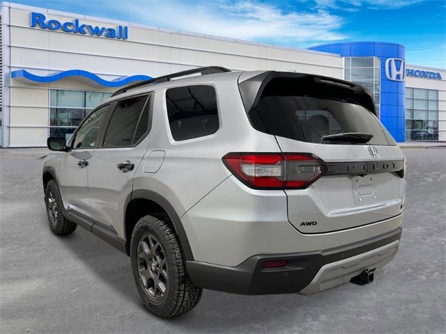 New 2025 Honda Pilot TrailSport image 3